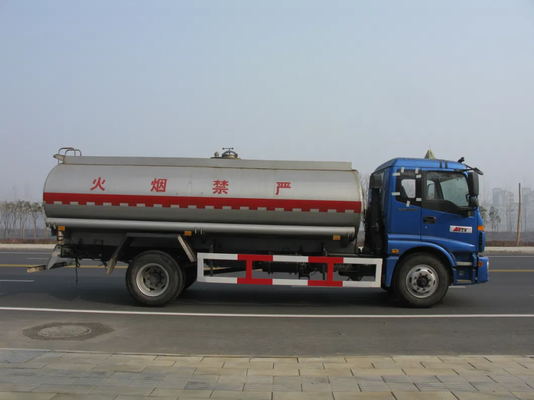 HOWO Fuel Dispenser Tanker Truck 4X2 Petrol Oil Diesel Delivery and Refueling Truck